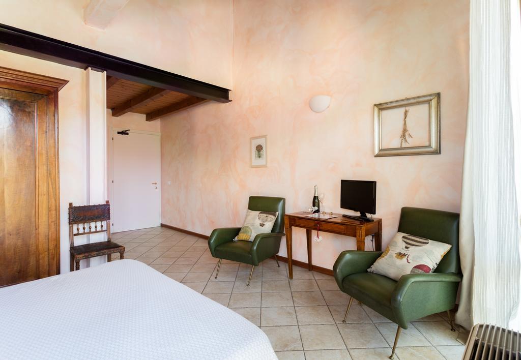 Cascina Clarabella Villa Iseo Cameră foto